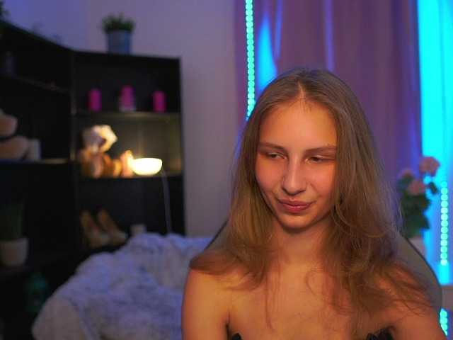 emmiemurray live cam on BongaCams