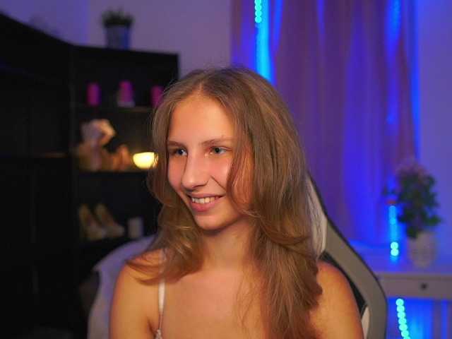 emmiemurray live cam on BongaCams
