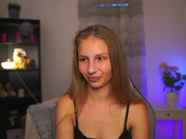 emmiemurray live cam on BongaCams