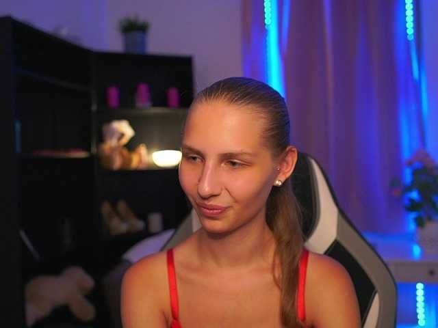emmiemurray live cam on BongaCams