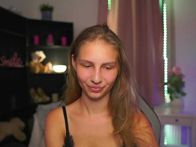 emmiemurray live cam on BongaCams