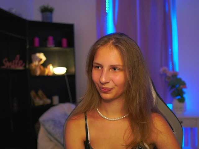 emmiemurray live cam on BongaCams