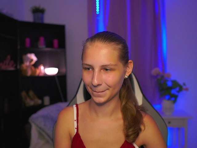 emmiemurray live cam on BongaCams