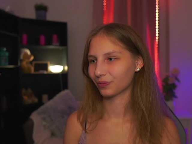 emmiemurray live cam on BongaCams