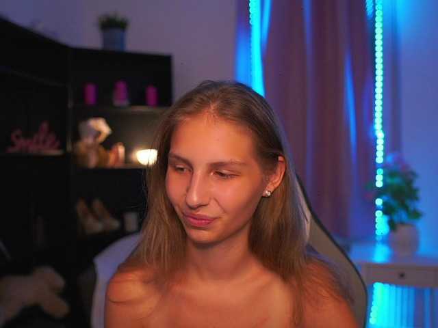 emmiemurray live cam on BongaCams