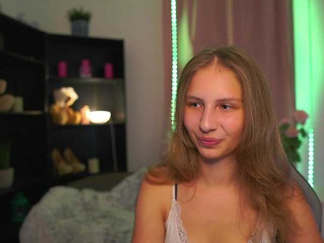 emmiemurray live cam on BongaCams