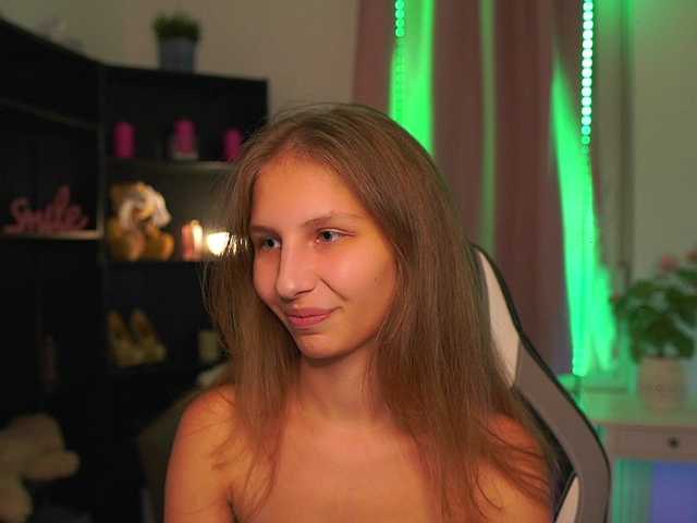 emmiemurray — live female cam