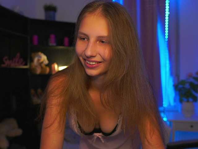emmiemurray — live female cam