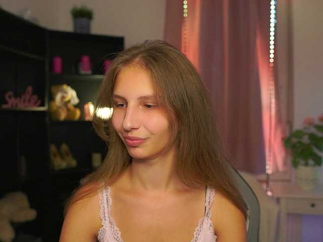 emmiemurray — live female cam