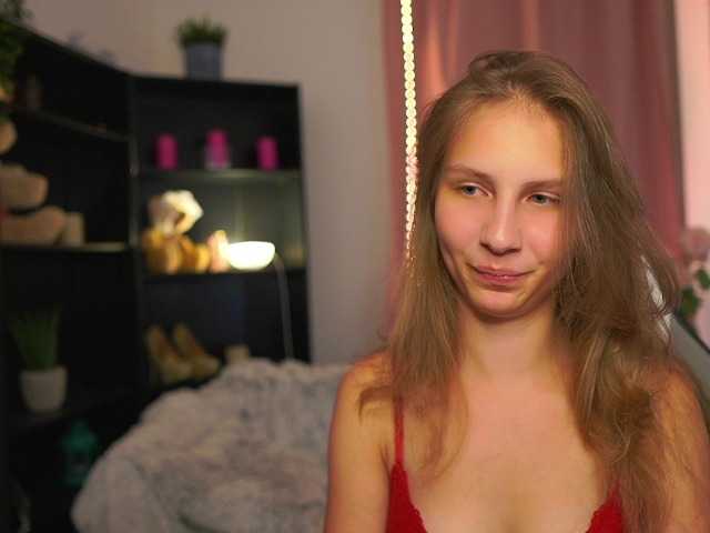 emmiemurray live cam on BongaCams