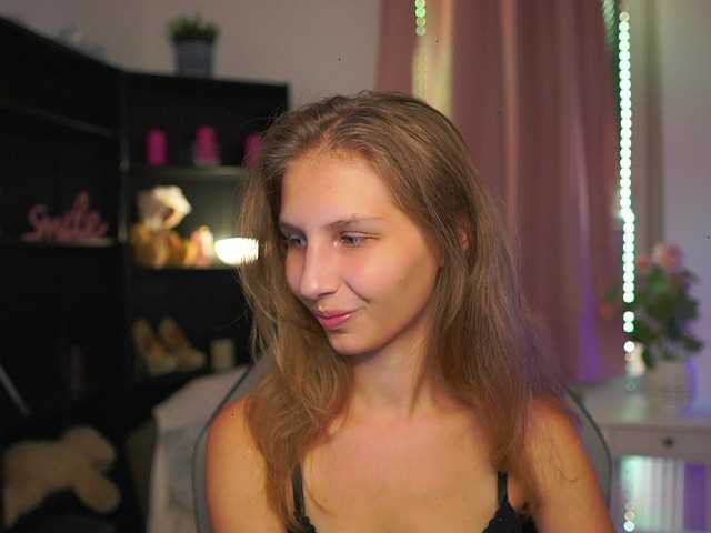 emmiemurray live cam on BongaCams