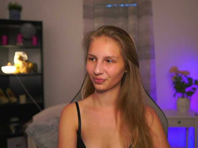 emmiemurray live cam on BongaCams
