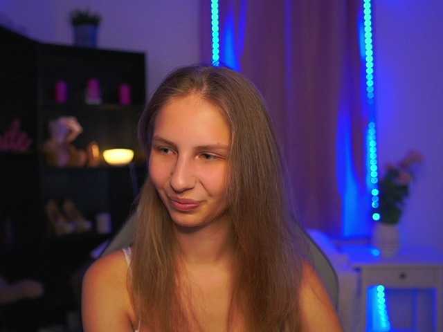 emmiemurray live cam on BongaCams