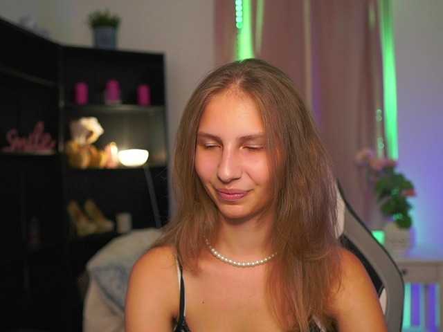 emmiemurray live cam on BongaCams