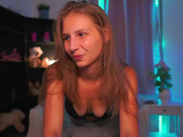 emmiemurray live cam on BongaCams