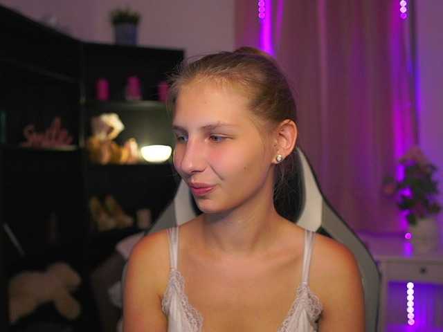 emmiemurray live cam on BongaCams