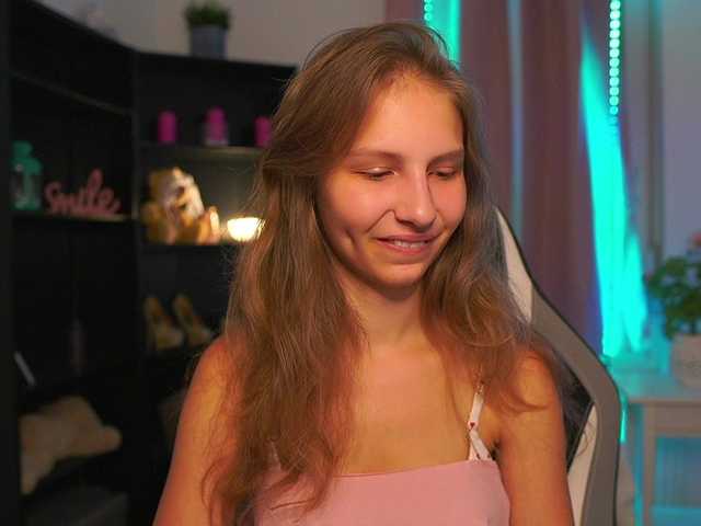 emmiemurray live cam on BongaCams