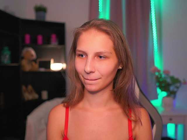 emmiemurray live cam on BongaCams
