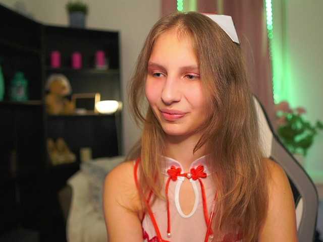 emmiemurray live cam on BongaCams