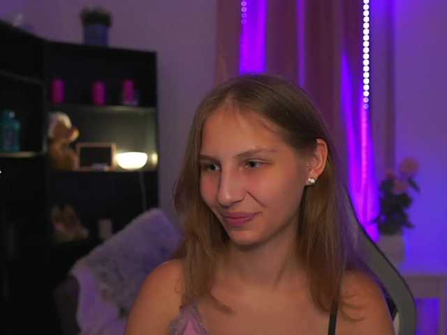 emmiemurray live cam on BongaCams