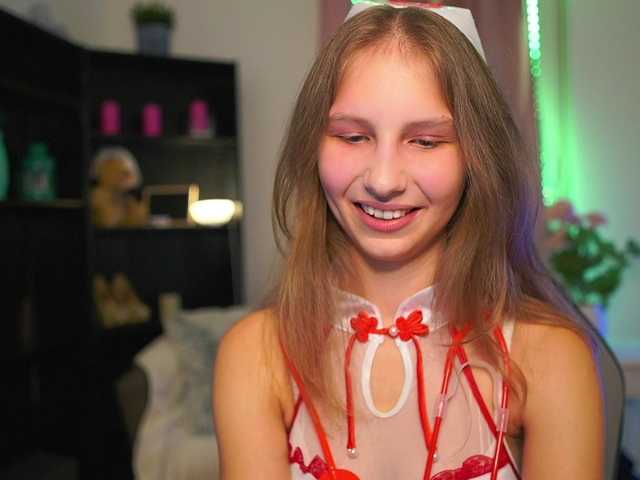 emmiemurray live cam on BongaCams