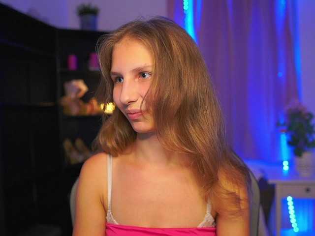 emmiemurray live cam on BongaCams