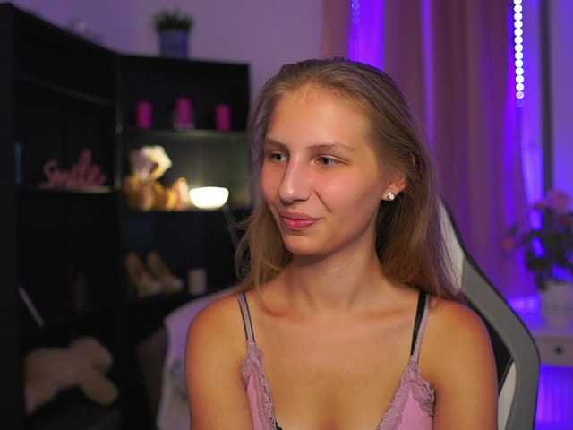 emmiemurray live cam on BongaCams