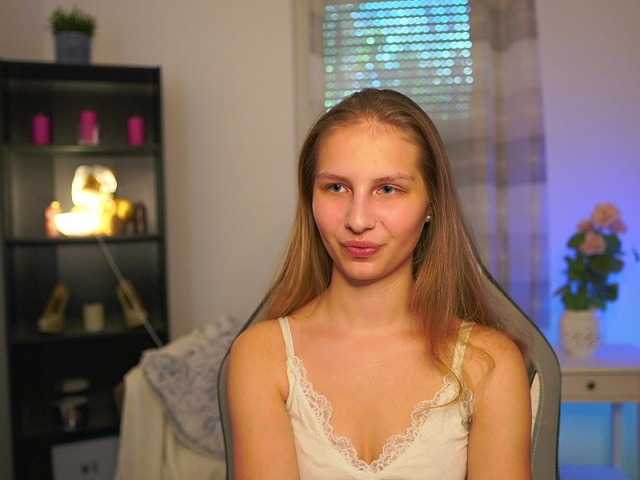 emmiemurray's BongaCams show and profile