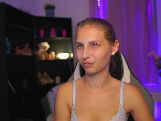 emmiemurray live cam on BongaCams