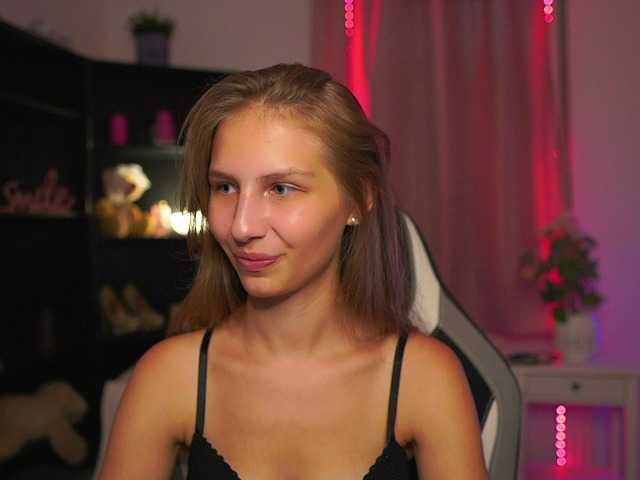 emmiemurray live cam on BongaCams