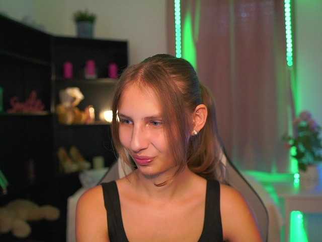 emmiemurray live cam on BongaCams