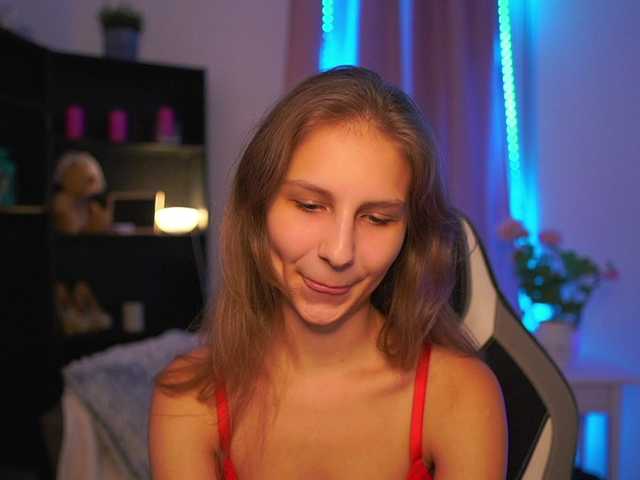 emmiemurray live cam on BongaCams