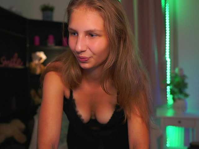 emmiemurray live cam on BongaCams