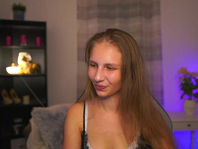 emmiemurray live cam on BongaCams
