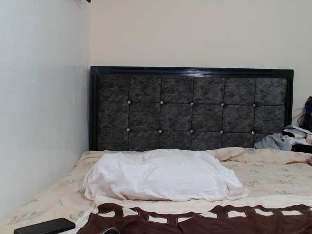 maxxinepetite live cam on BongaCams