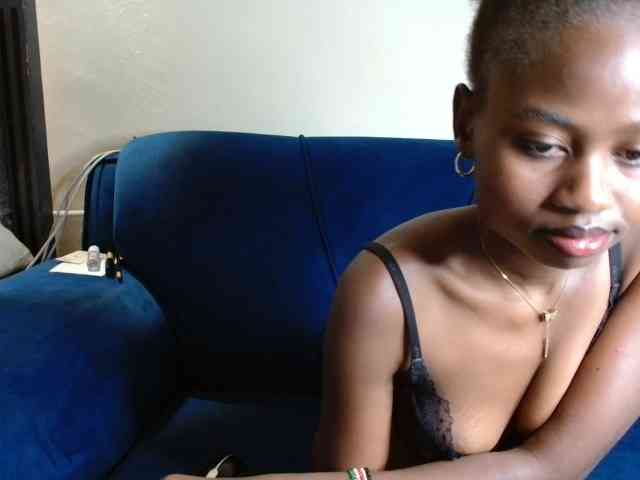 maxxinepetite webcam