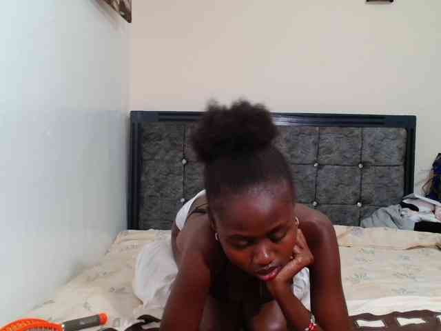 maxxinepetite webcam