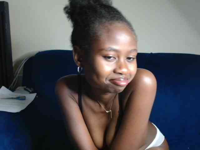maxxinepetite webcam
