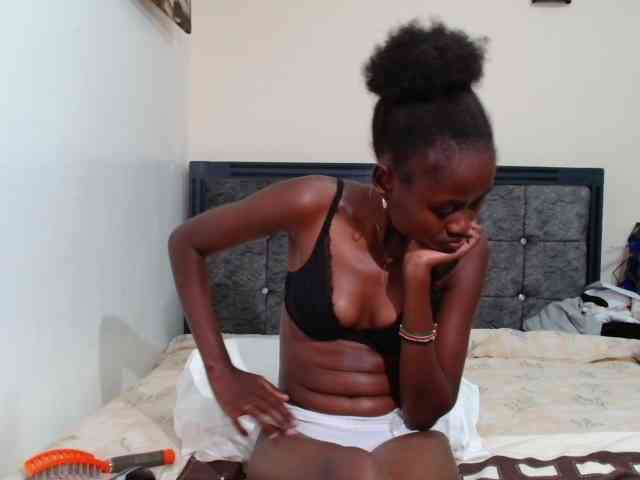 maxxinepetite webcam