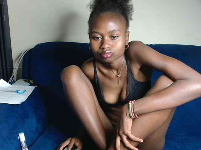 maxxinepetite webcam