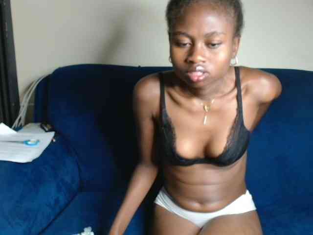 maxxinepetite webcam