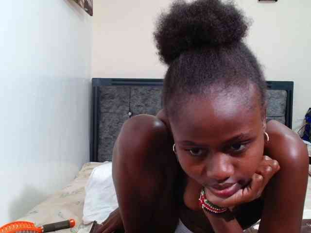 maxxinepetite webcam
