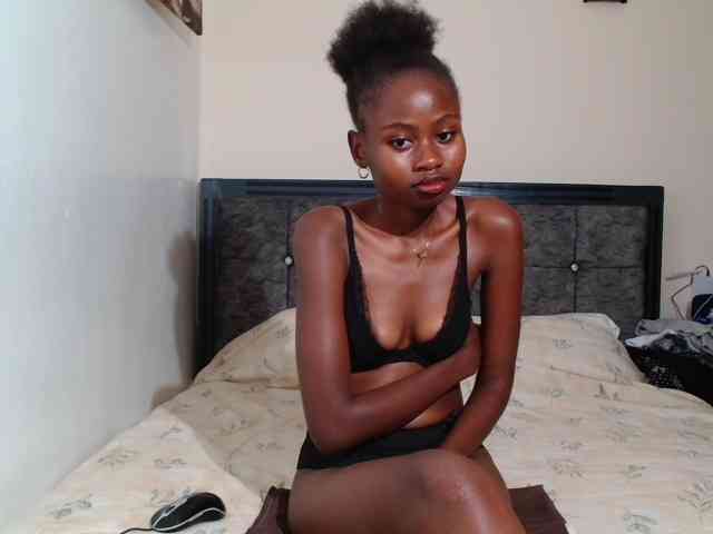 maxxinepetite webcam