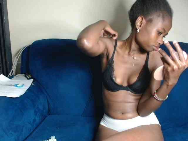 maxxinepetite webcam