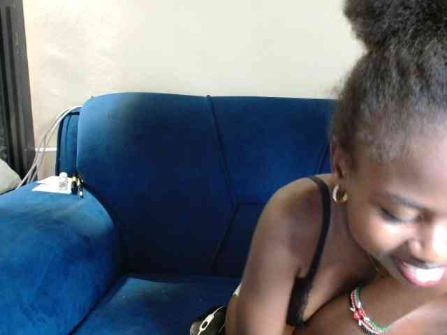 maxxinepetite webcam