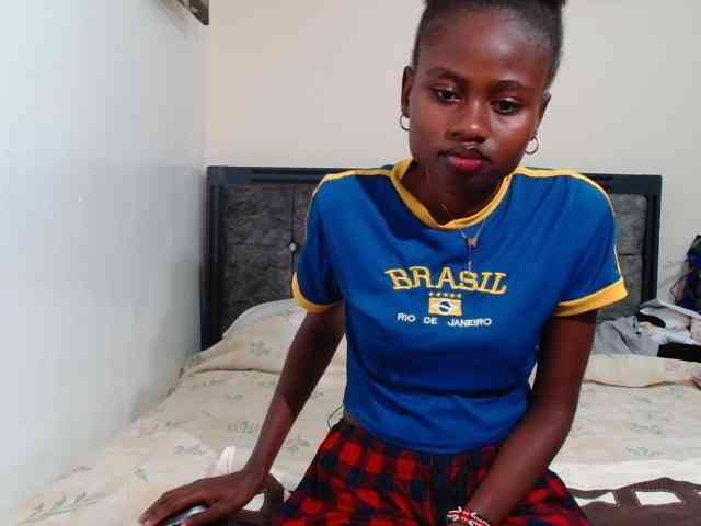 maxxinepetite webcam