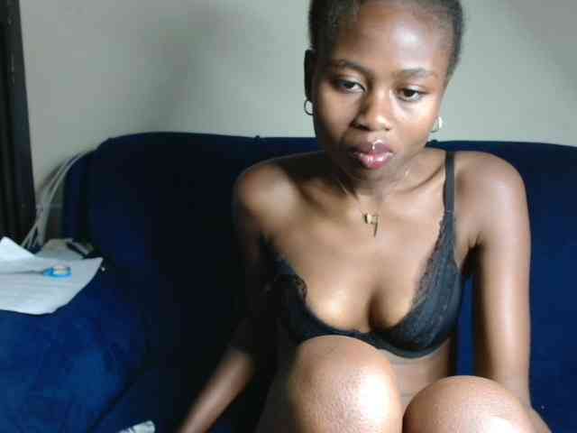 maxxinepetite webcam