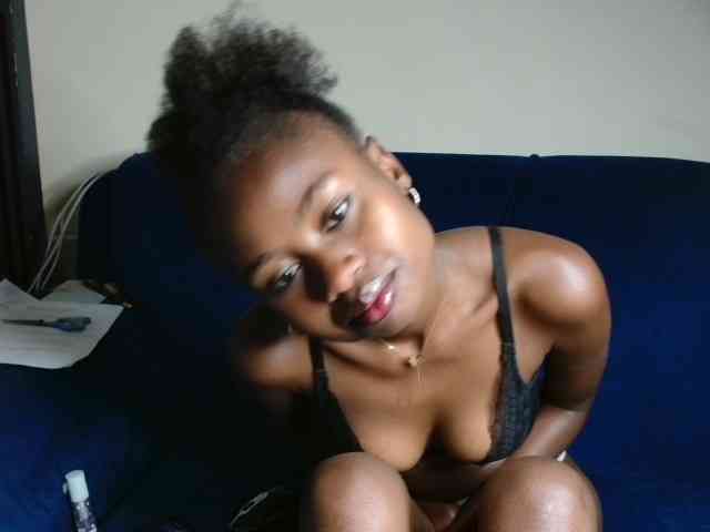 maxxinepetite webcam