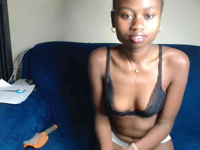 maxxinepetite webcam