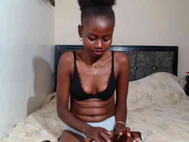 maxxinepetite webcam